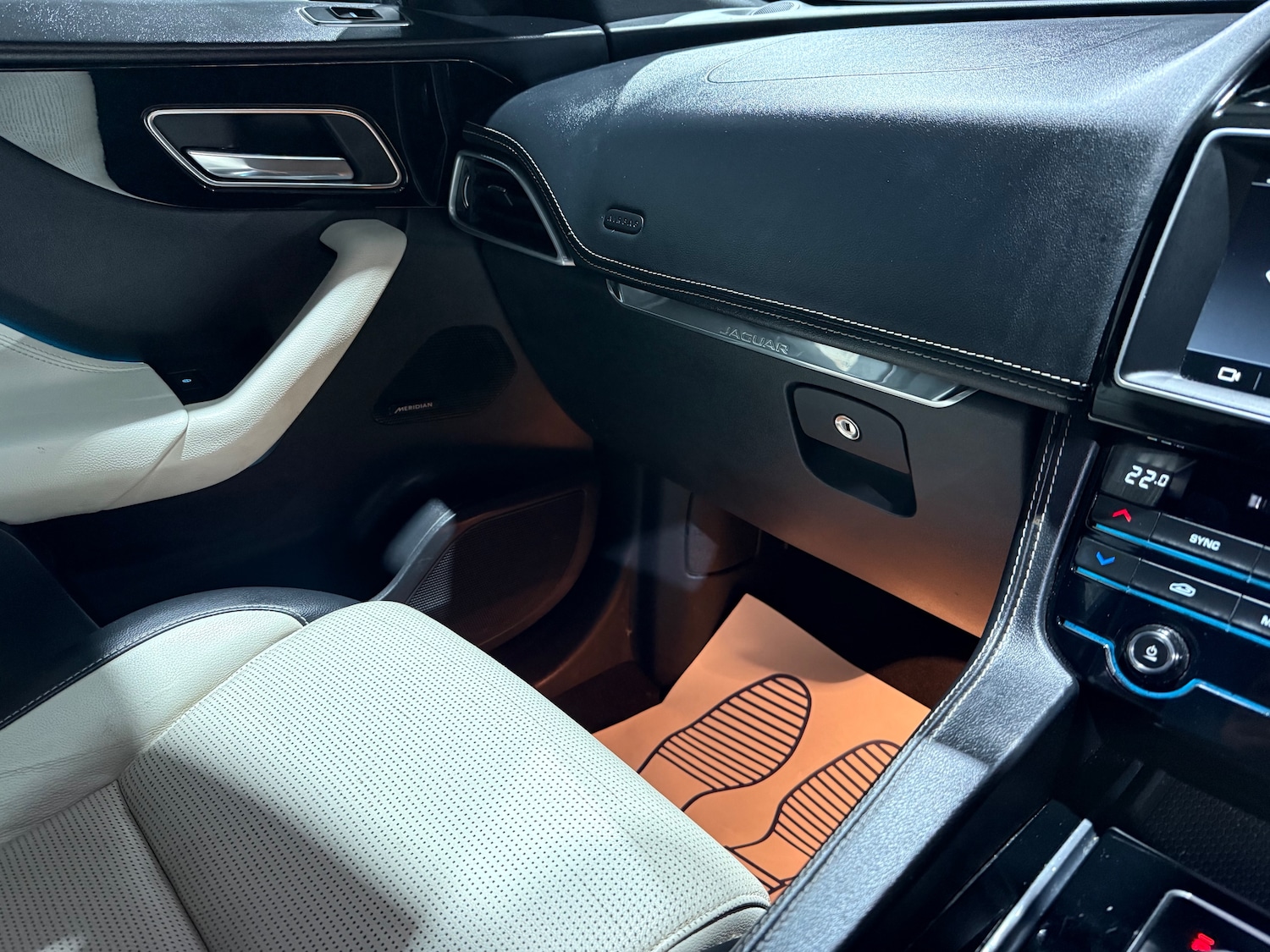 Used Jaguar F-Pace 2016 for sale - 77878683: Photo 51