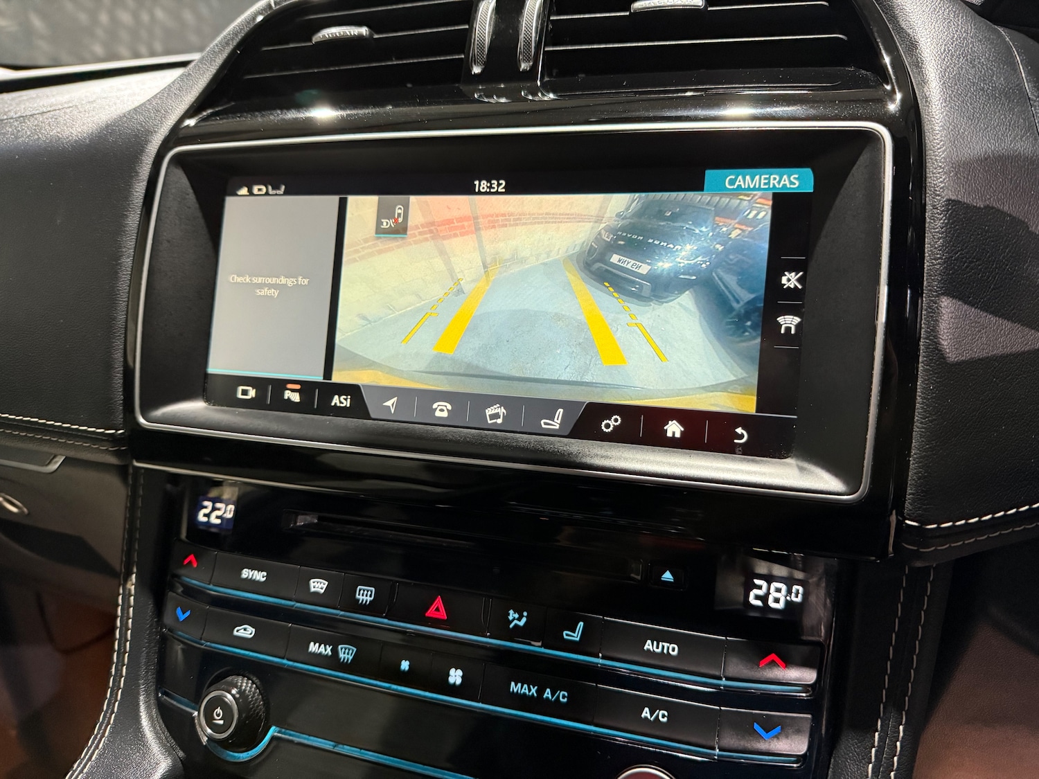 Used Jaguar F-Pace 2016 for sale - 77878683: Photo 52