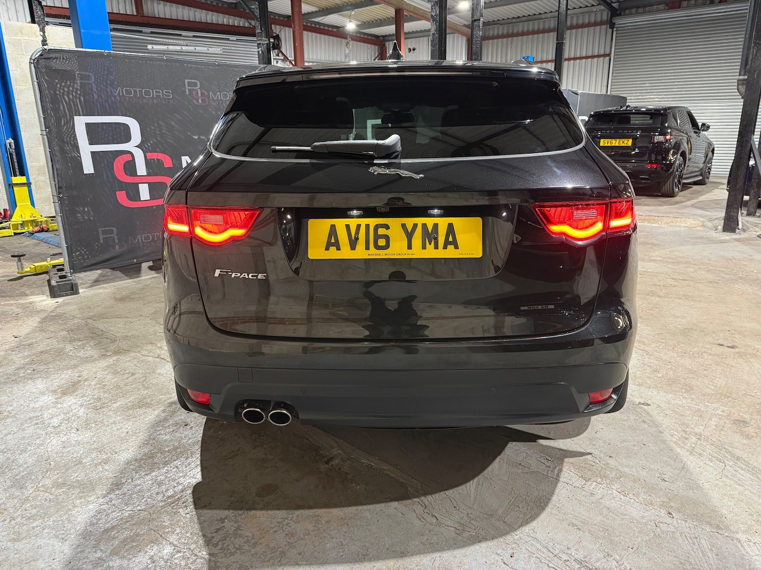 Used Jaguar F-Pace 2016 for sale - 77878683: Photo 6