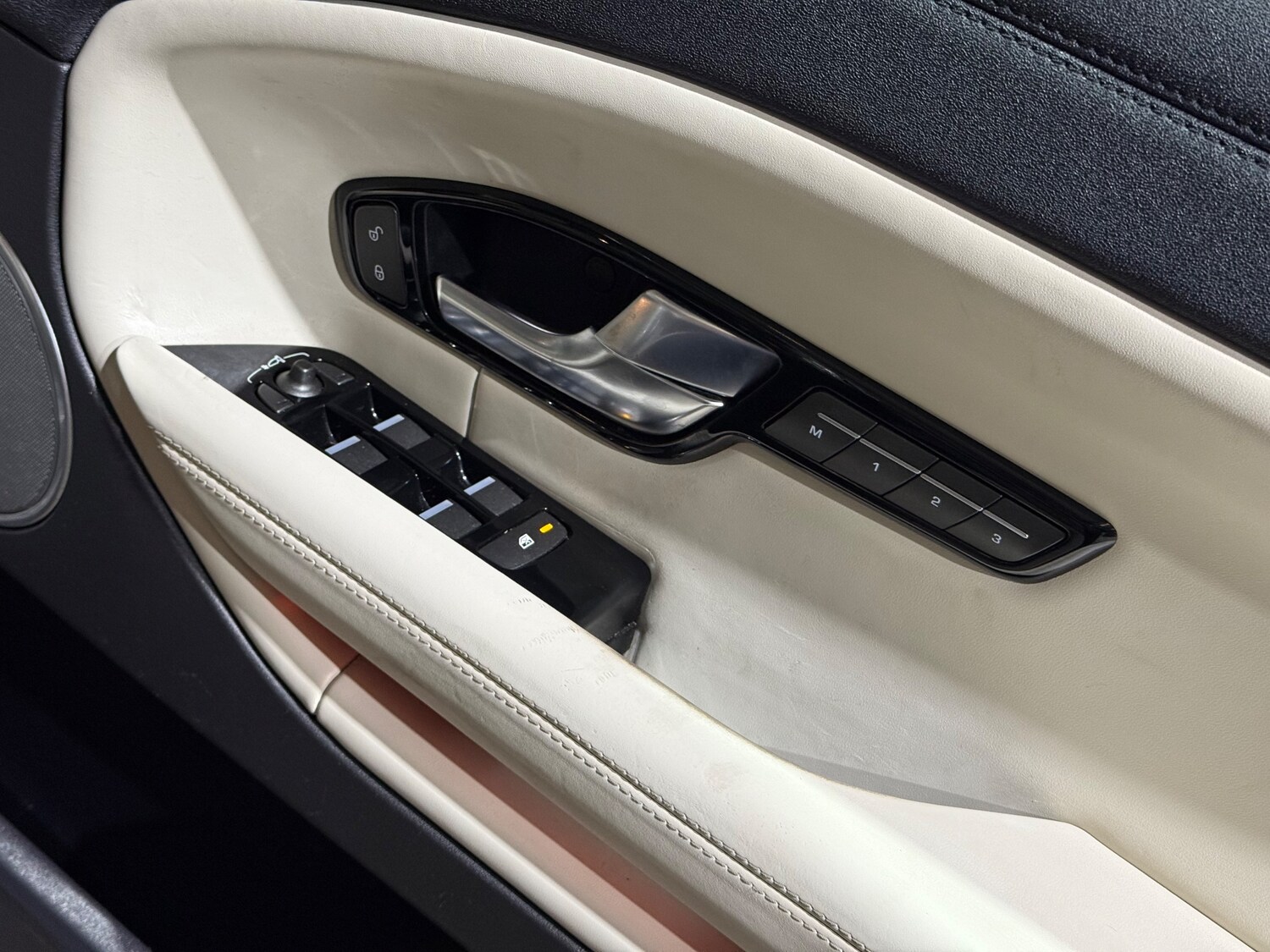 Used Land Rover Range Rover Evoque 2017 for sale - 77755921: Photo 40