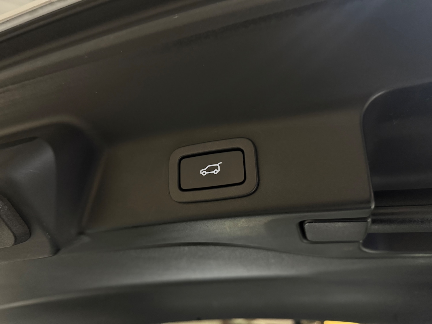 Used Jaguar F-Pace 2017 for sale - 76046967: Photo 21