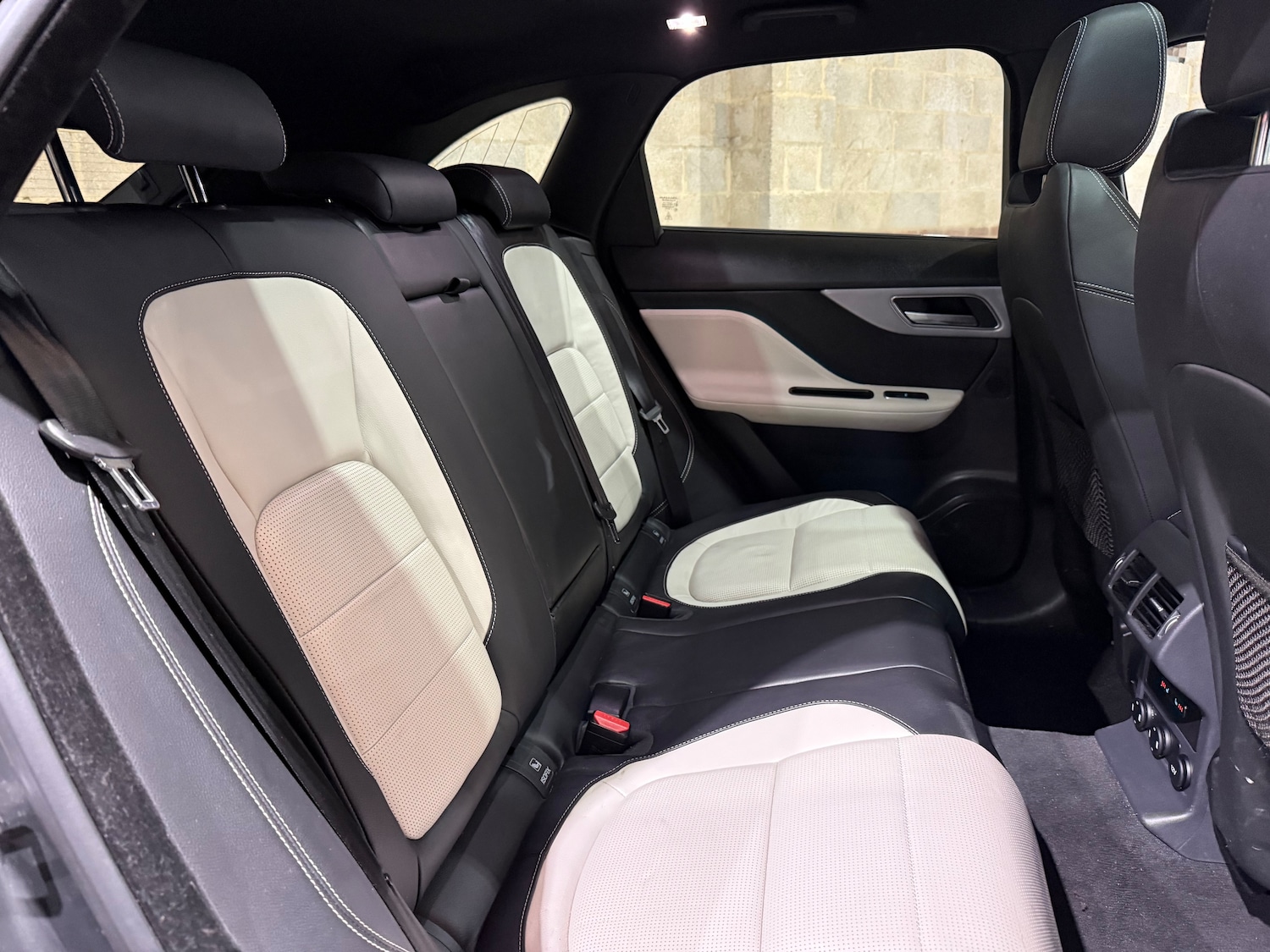 Used Jaguar F-Pace 2017 for sale - 76046967: Photo 25