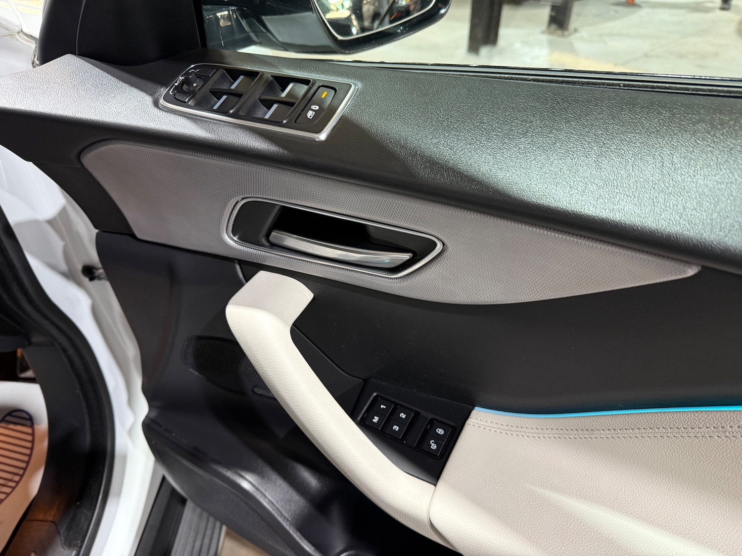 Used Jaguar F-Pace 2017 for sale - 76046967: Photo 27