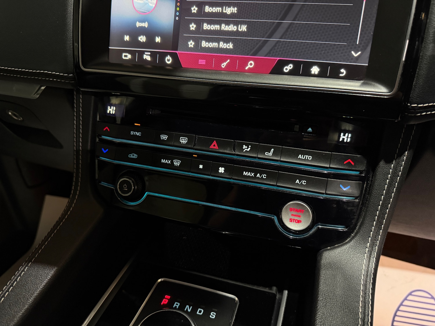 Used Jaguar F-Pace 2017 for sale - 76046967: Photo 46
