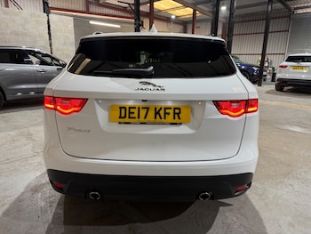 Used Jaguar F-Pace 2017 for sale - 76046967: Photo 4