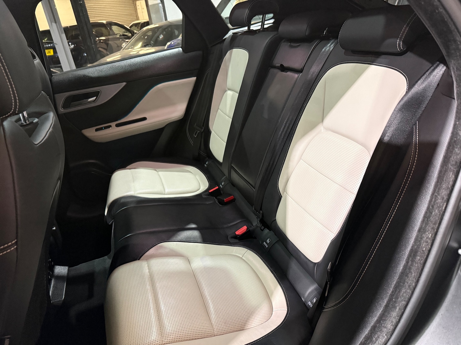 Used Jaguar F-Pace 2017 for sale - 77885533: Photo 26