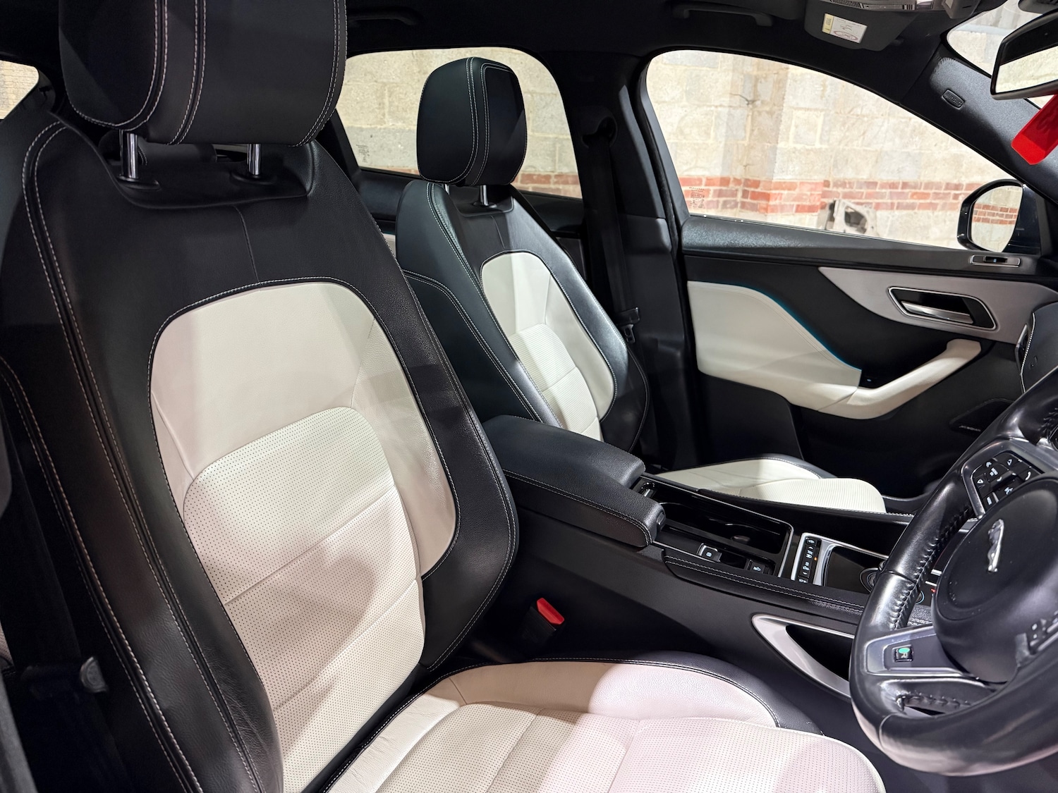 Used Jaguar F-Pace 2017 for sale - 77885533: Photo 36