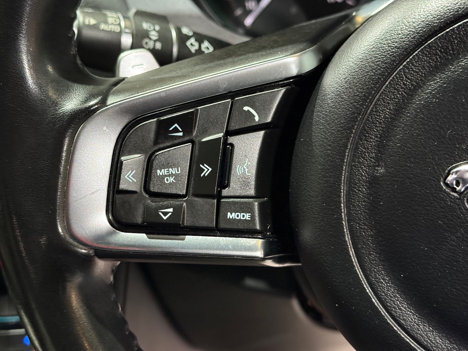 Used Jaguar F-Pace 2017 for sale - 77885533: Photo 42