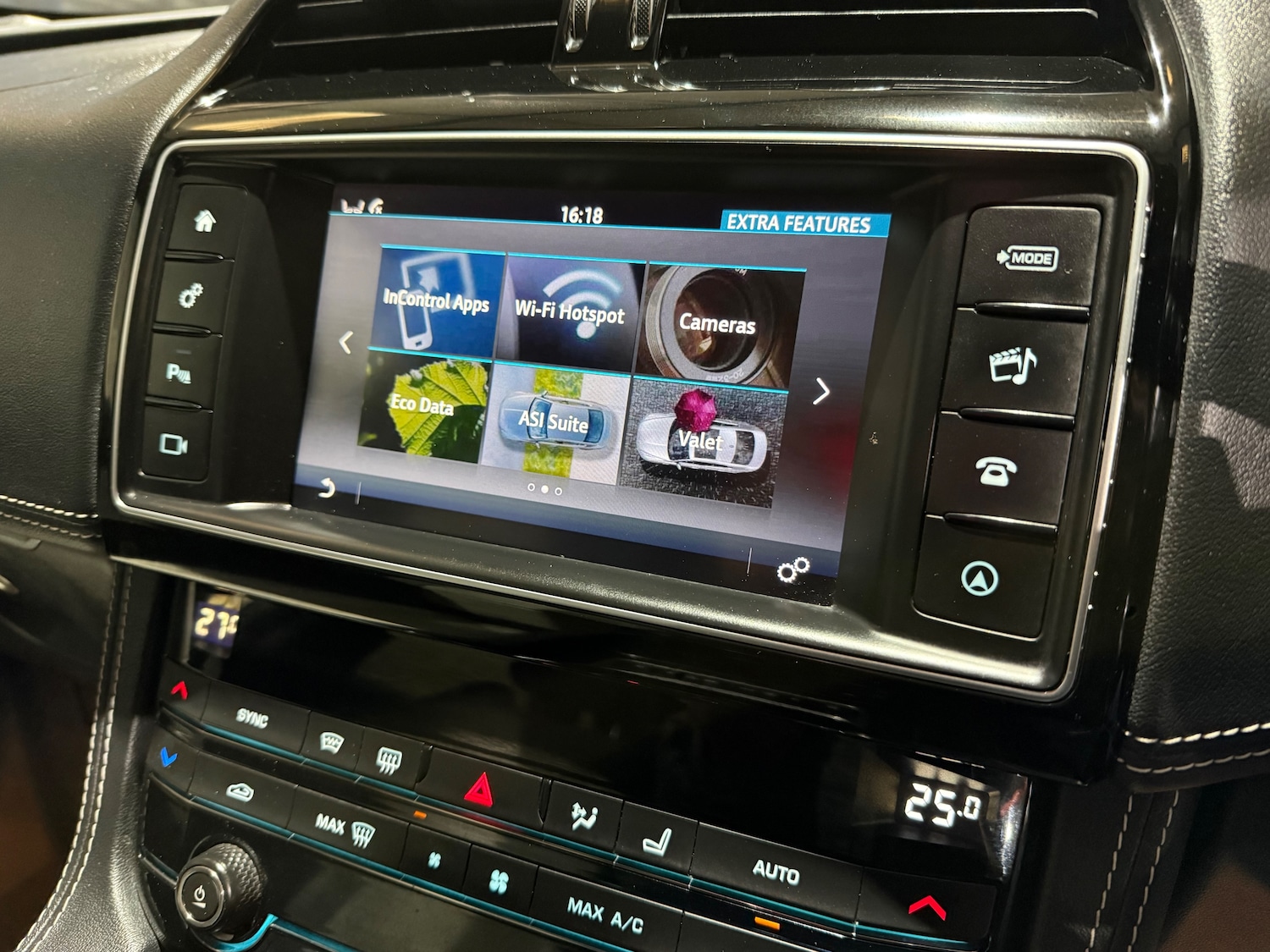 Used Jaguar F-Pace 2017 for sale - 77885533: Photo 49