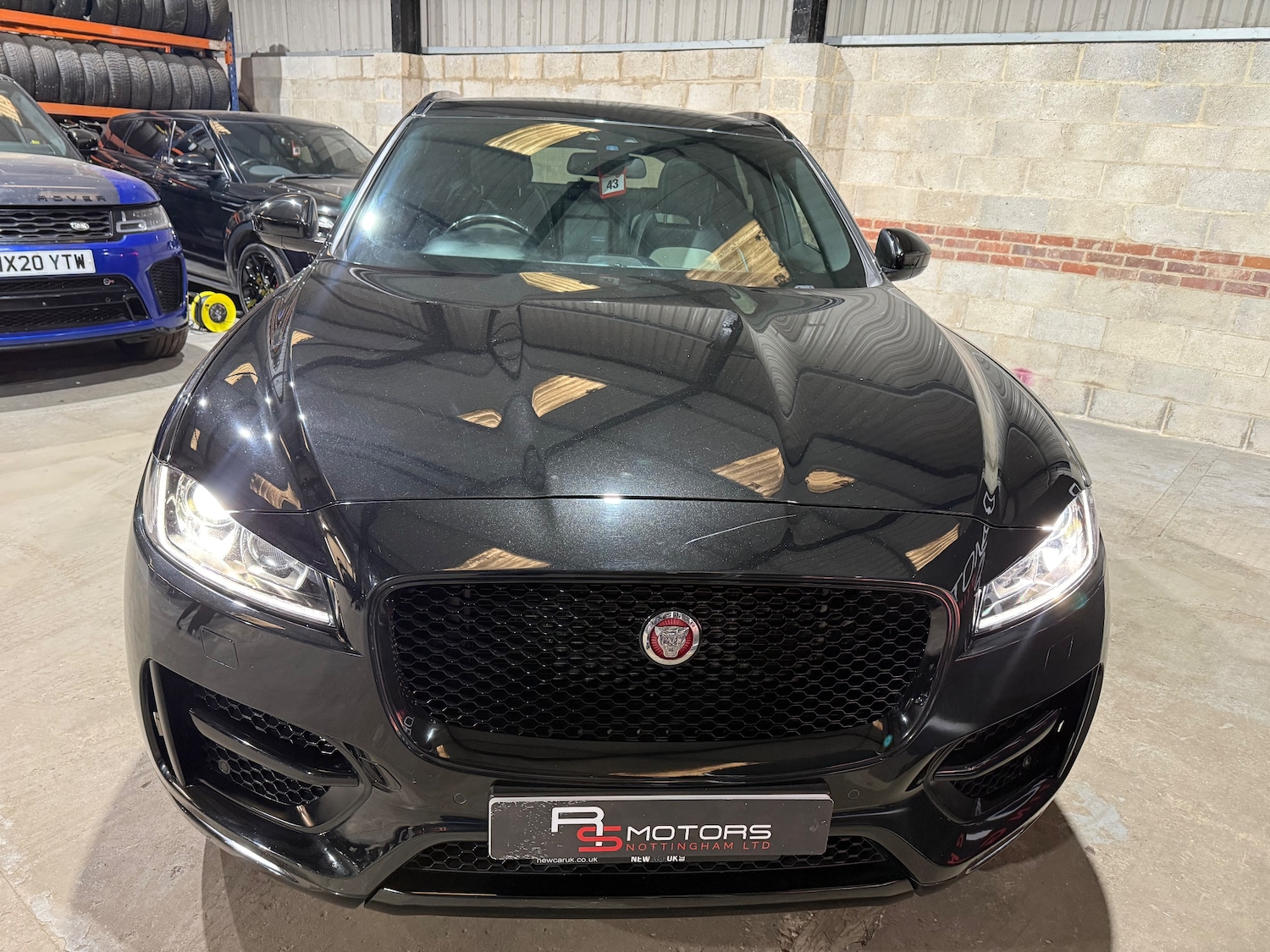 Used Jaguar F-Pace 2017 for sale - 77885533: Photo 8