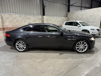 Used Jaguar XF 2015 for sale - 75643948: Photo