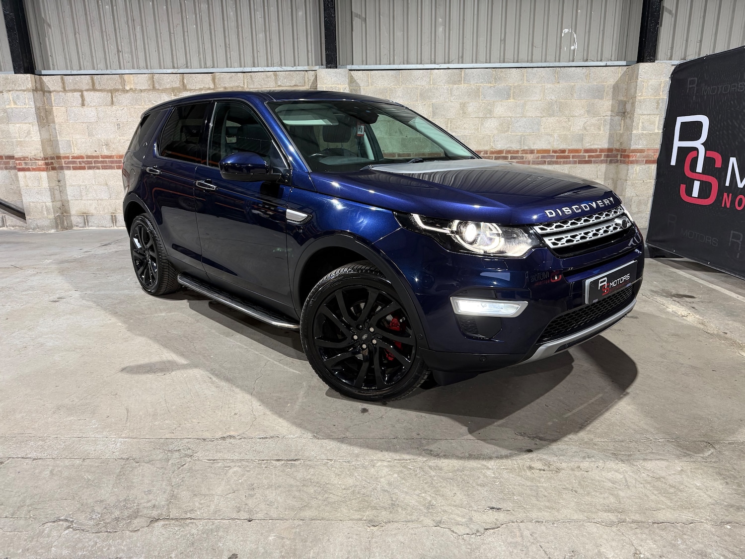 Used Land Rover Discovery Sport 2016 for sale - 77590466: Photo 2