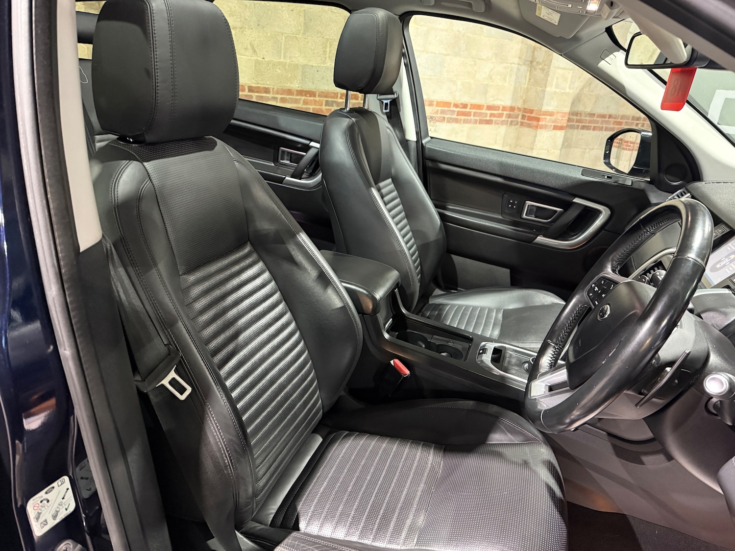 Used Land Rover Discovery Sport 2016 for sale - 77590466: Photo 37