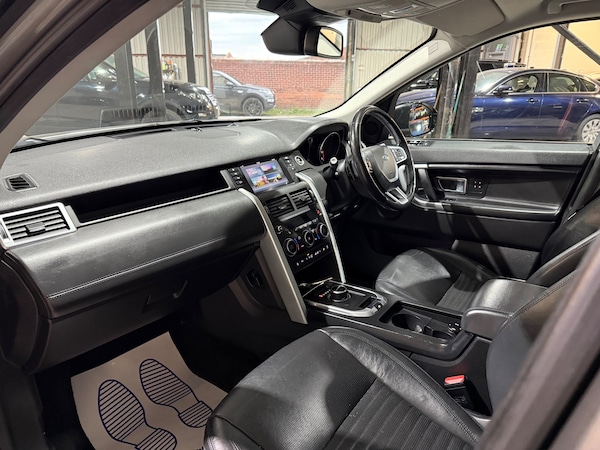 Used Land Rover Discovery Sport 2017 for sale - 76299857: Photo 10