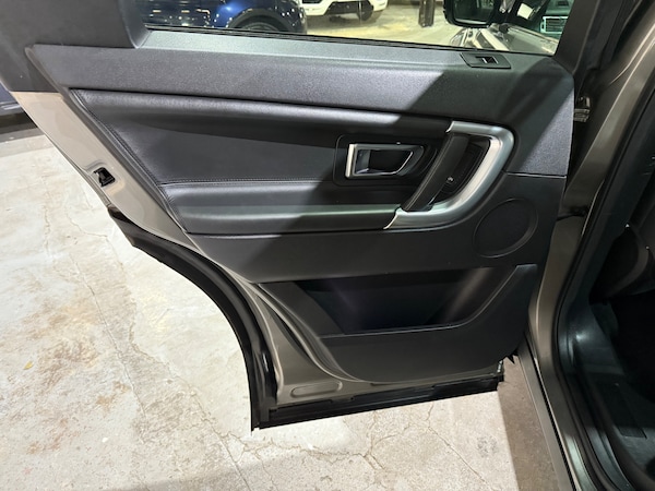 Used Land Rover Discovery Sport 2017 for sale - 76299857: Photo 14