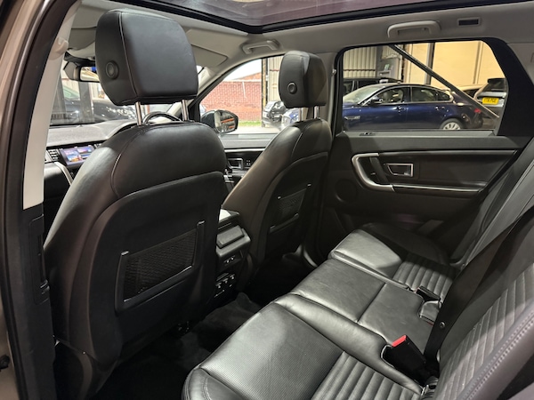 Used Land Rover Discovery Sport 2017 for sale - 76299857: Photo 15