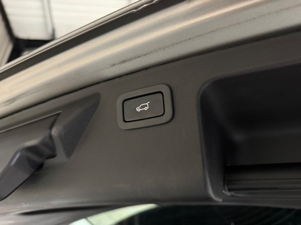 Used Land Rover Discovery Sport 2017 for sale - 76299857: Photo 21