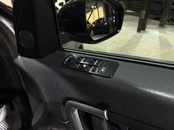 Used Land Rover Discovery Sport 2017 for sale - 76299857: Photo 28
