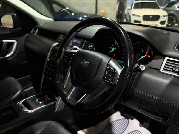 Used Land Rover Discovery Sport 2017 for sale - 76299857: Photo 29