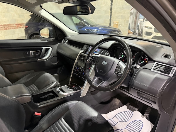 Used Land Rover Discovery Sport 2017 for sale - 76299857: Photo 30