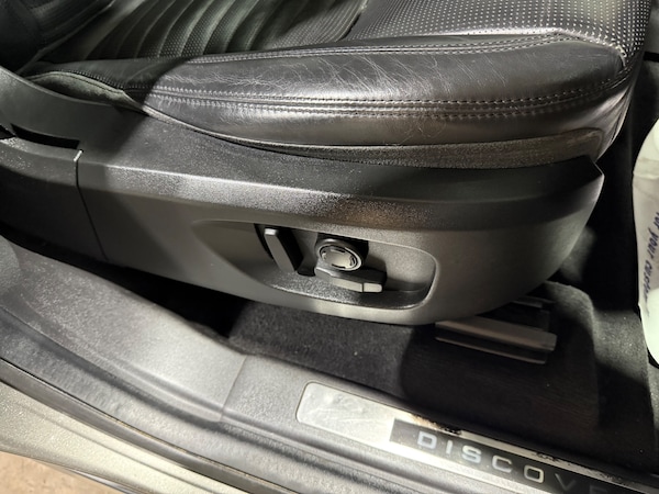 Used Land Rover Discovery Sport 2017 for sale - 76299857: Photo 33
