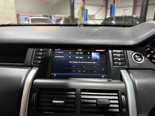 Used Land Rover Discovery Sport 2017 for sale - 76299857: Photo 48