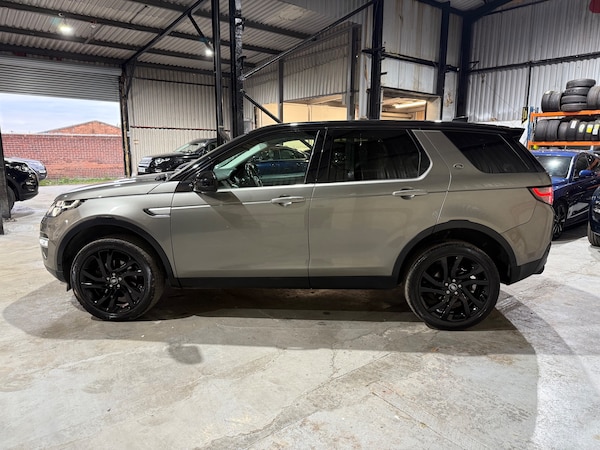Used Land Rover Discovery Sport 2017 for sale - 76299857: Photo 5