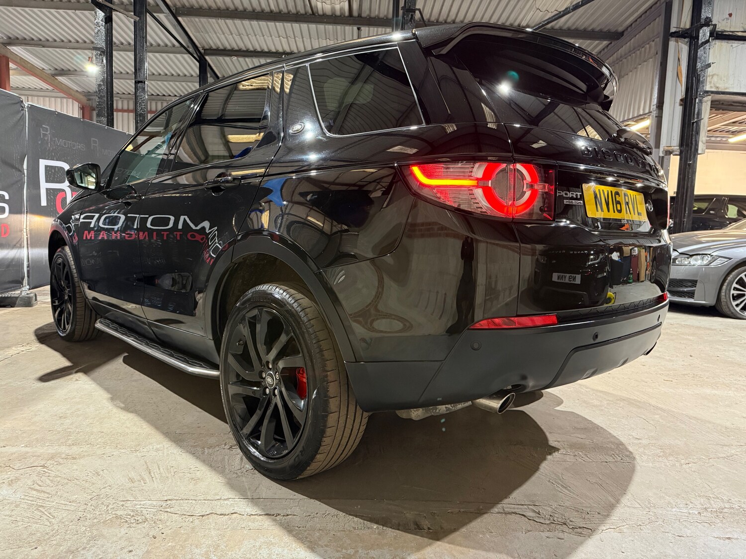 Used Land Rover Discovery Sport 2016 for sale - 77894017: Photo 15