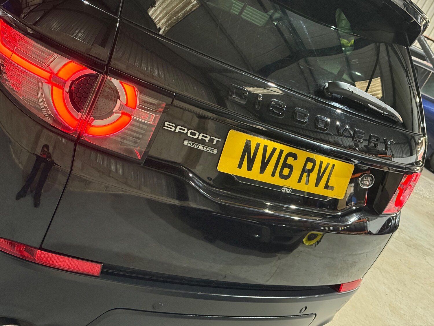 Used Land Rover Discovery Sport 2016 for sale - 77894017: Photo 16