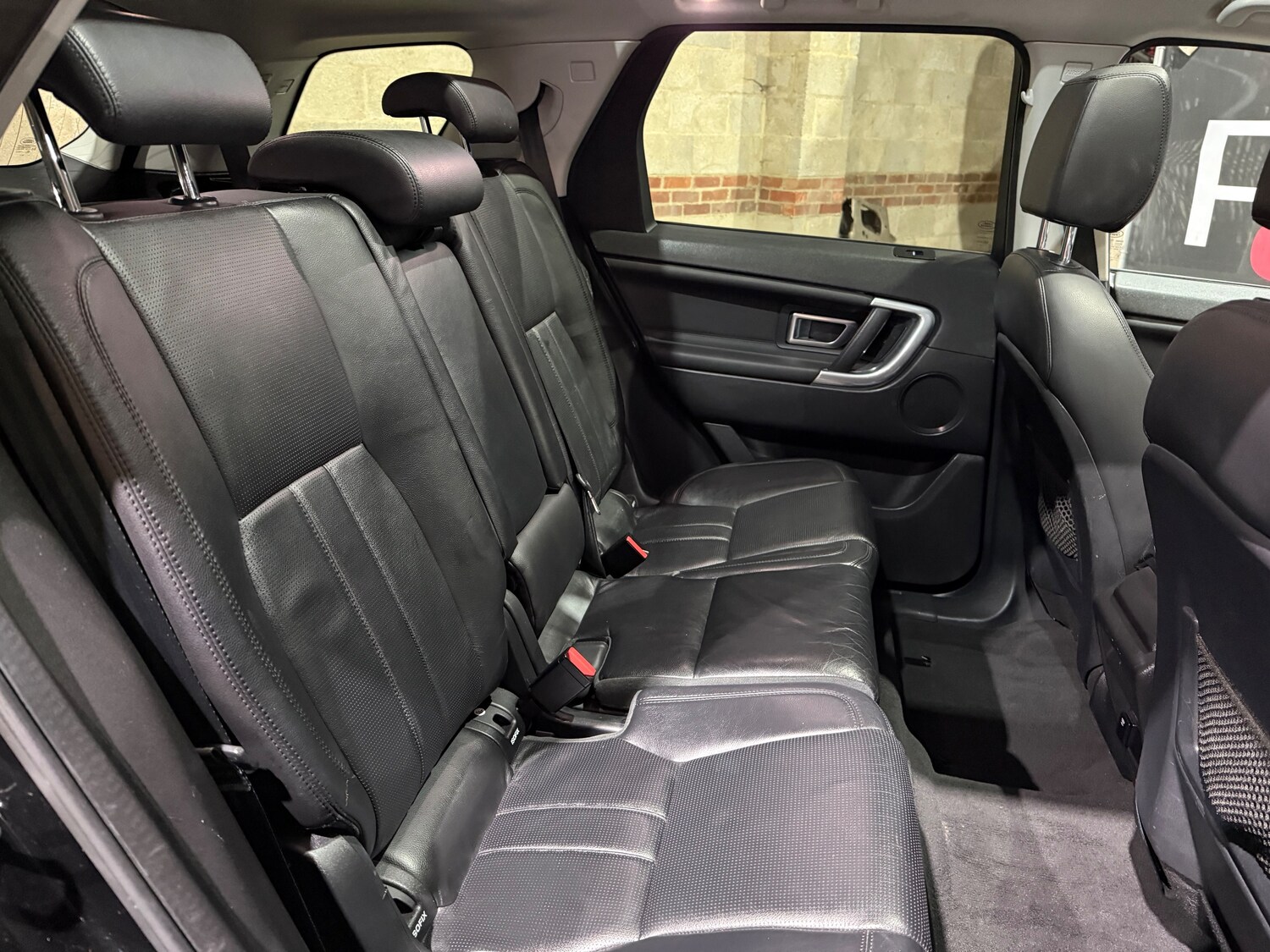 Used Land Rover Discovery Sport 2016 for sale - 77894017: Photo 35