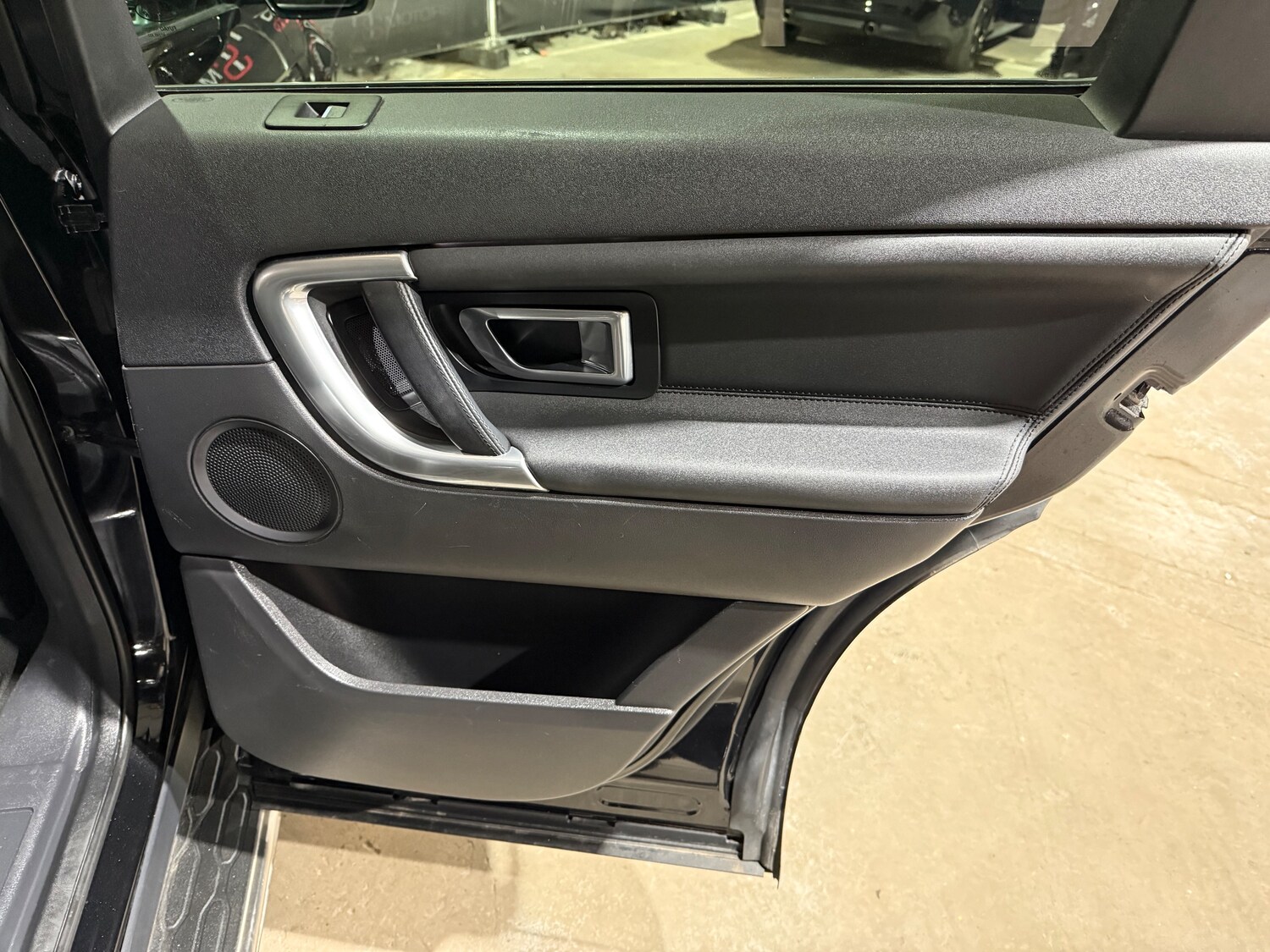 Used Land Rover Discovery Sport 2016 for sale - 77894017: Photo 36