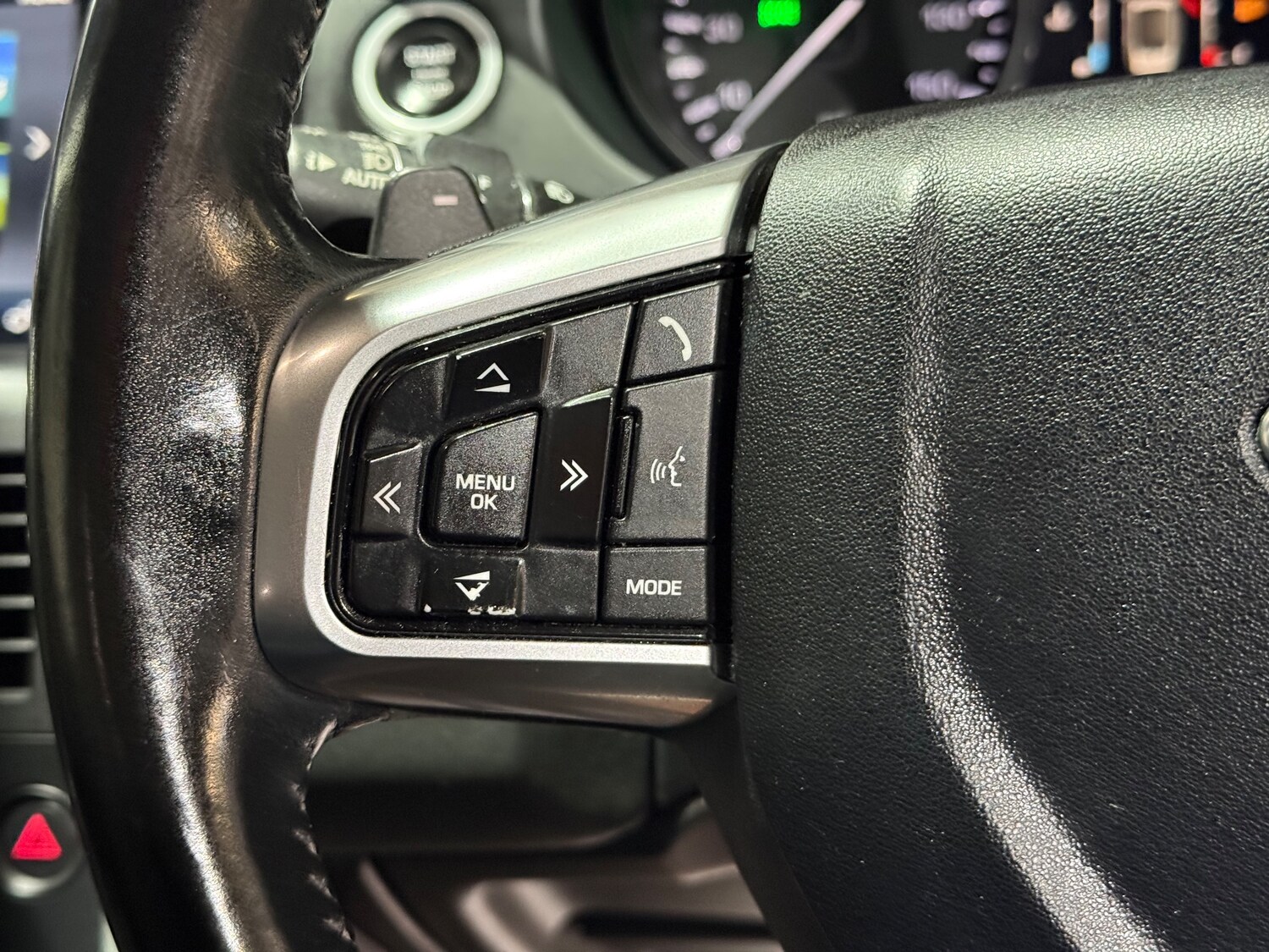 Used Land Rover Discovery Sport 2016 for sale - 77894017: Photo 44