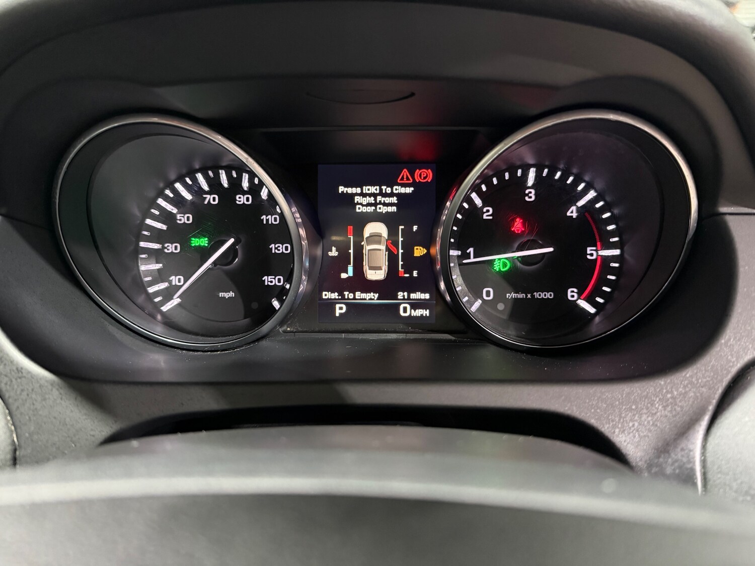 Used Land Rover Discovery Sport 2016 for sale - 77894017: Photo 47