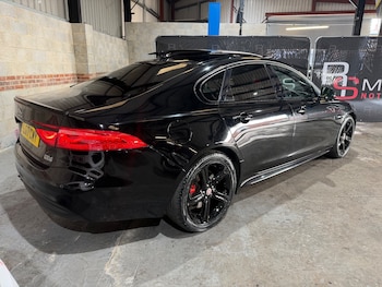 Used Jaguar XF 2017 for sale - 79431213: Photo