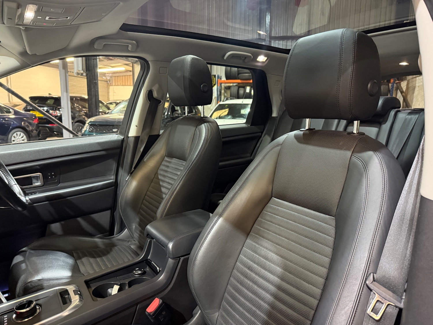 Used Land Rover Discovery Sport 2016 for sale - 76171042: Photo 11