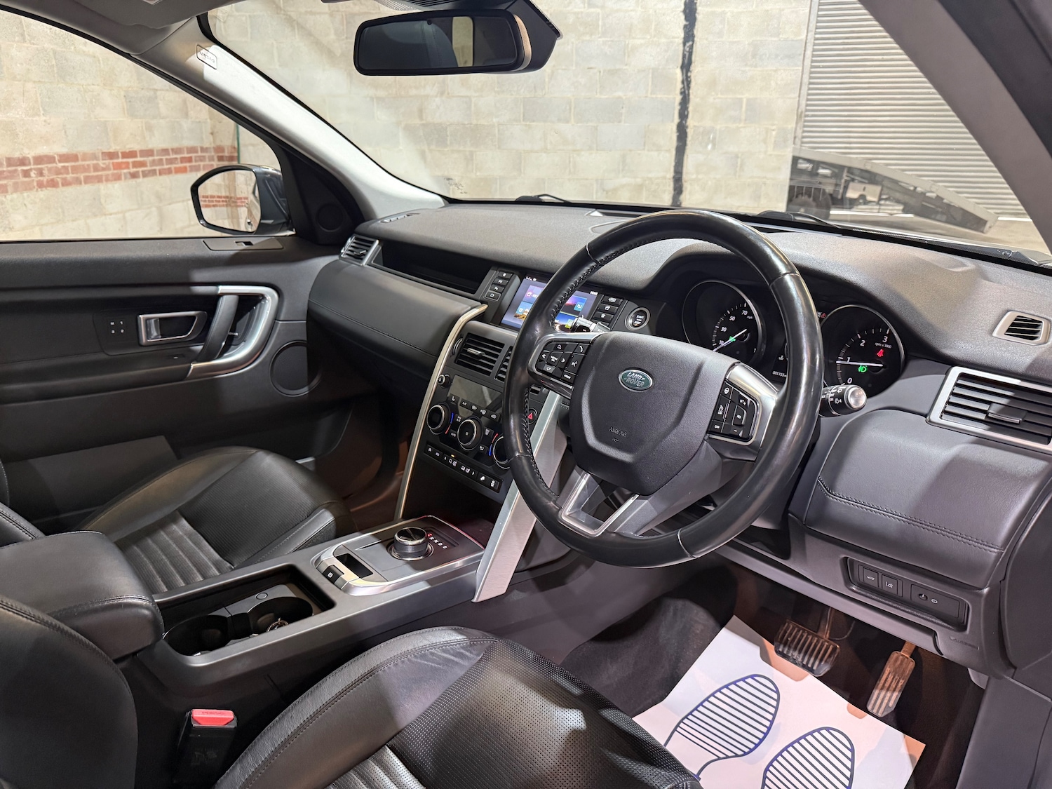 Used Land Rover Discovery Sport 2016 for sale - 76171042: Photo 31