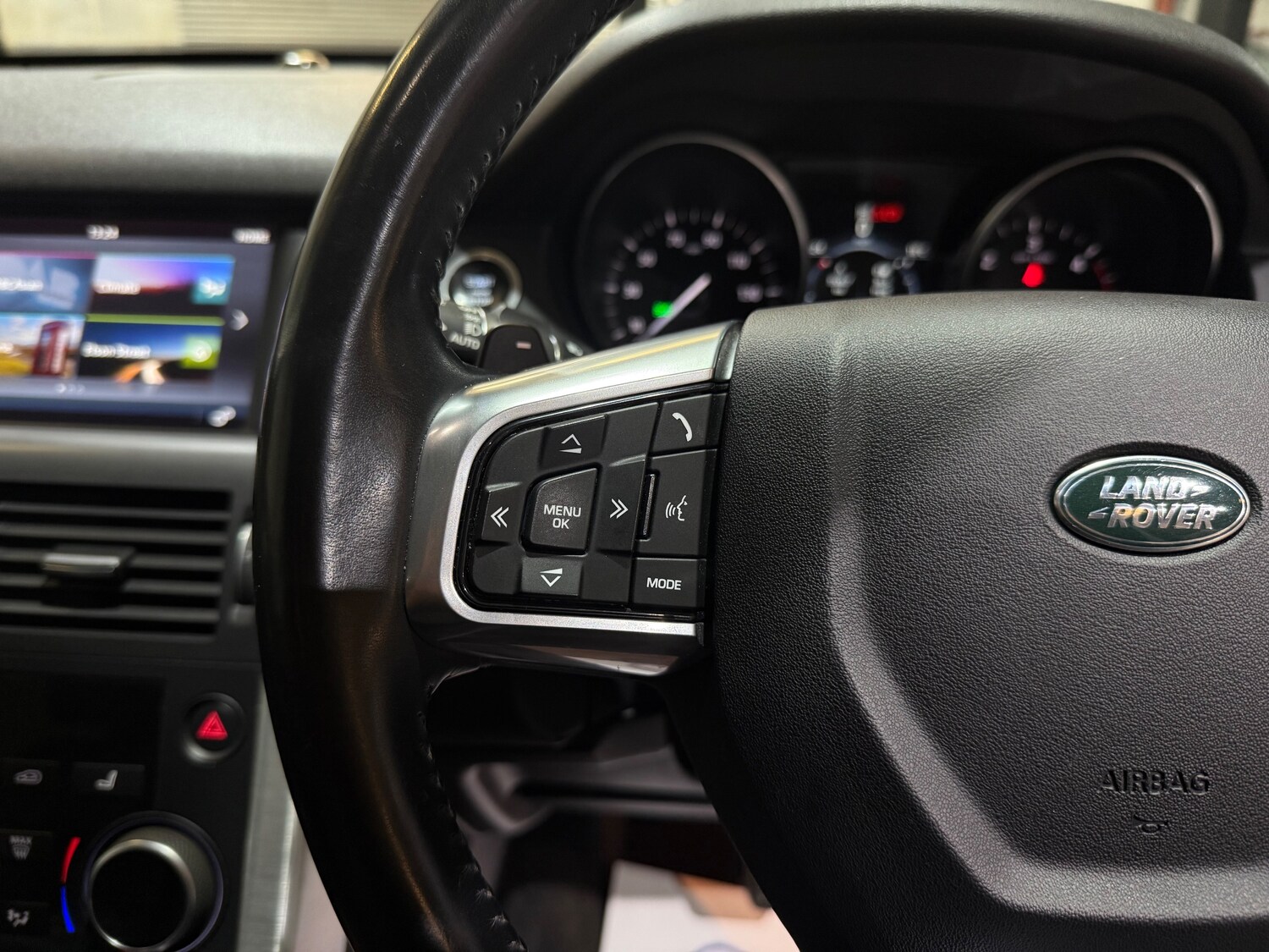 Used Land Rover Discovery Sport 2016 for sale - 76171042: Photo 37