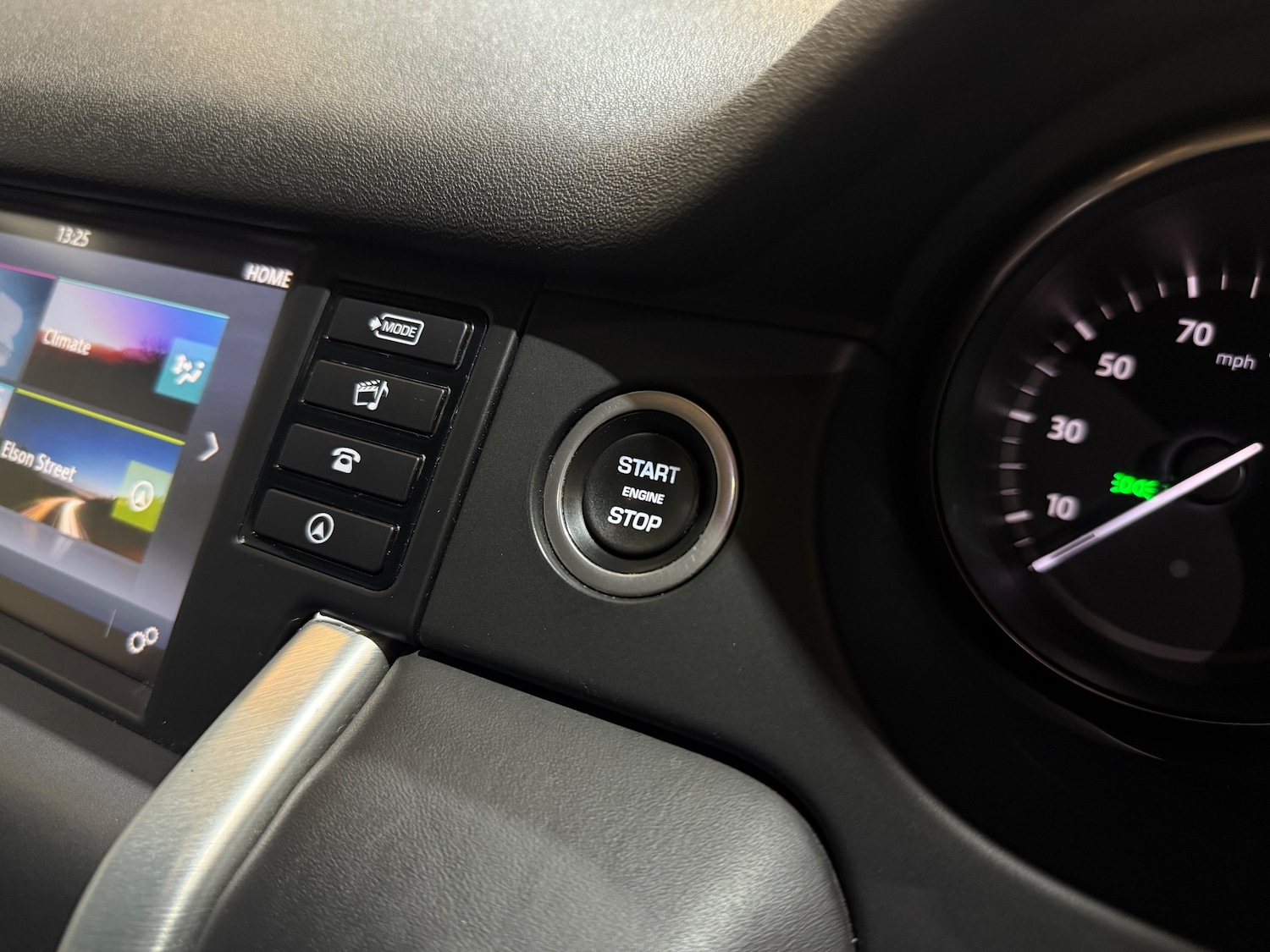 Used Land Rover Discovery Sport 2016 for sale - 76171042: Photo 41