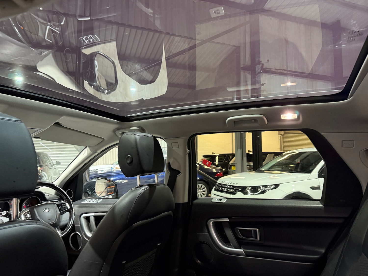 Used Land Rover Discovery Sport 2017 for sale - 77428287: Photo 17