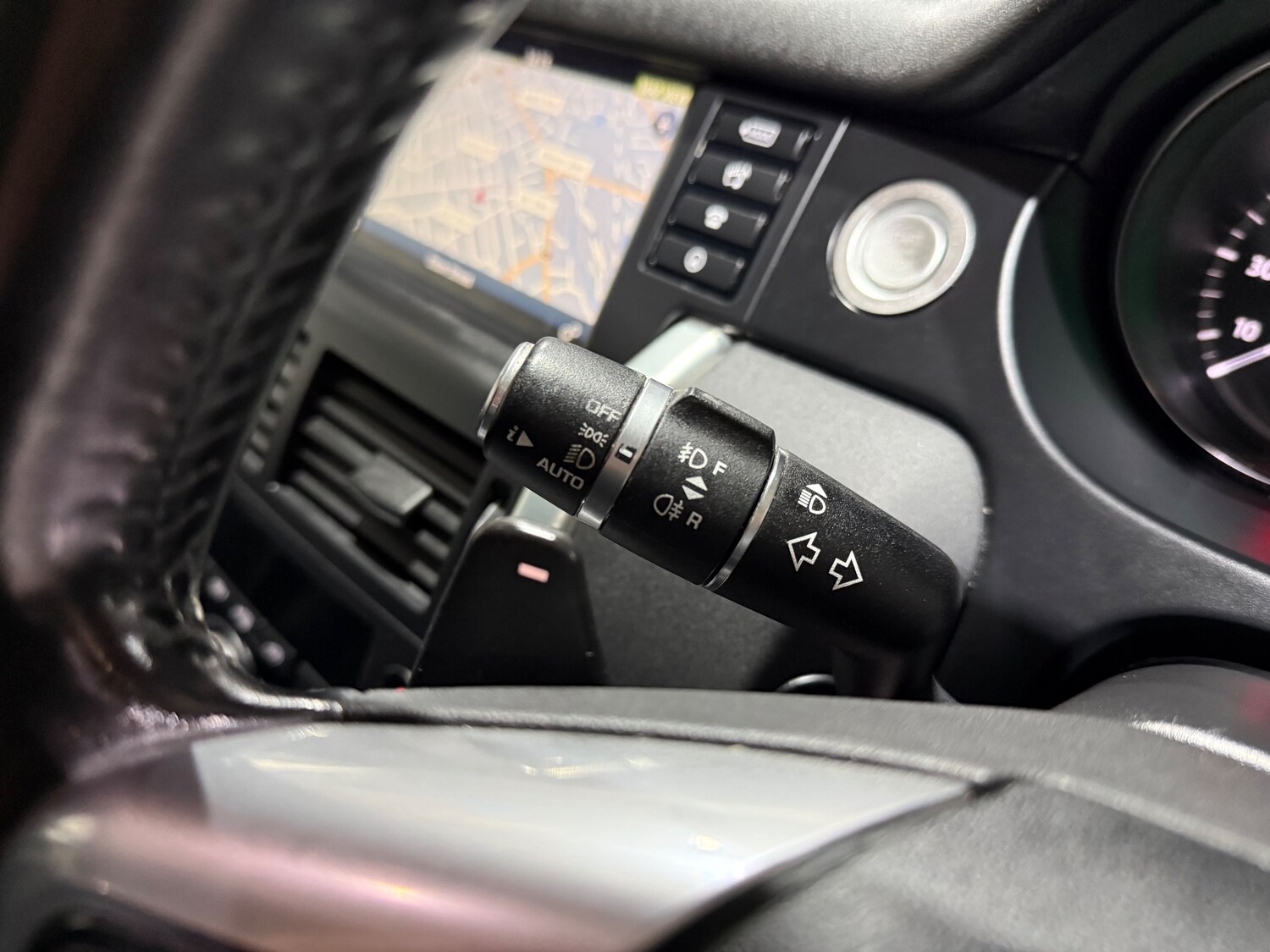 Used Land Rover Discovery Sport 2017 for sale - 77428287: Photo 31