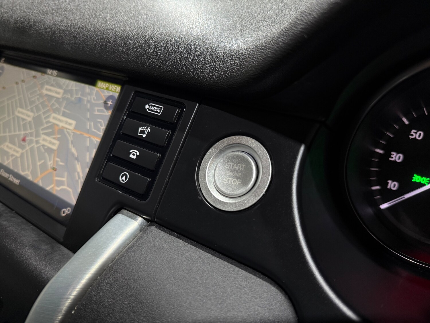 Used Land Rover Discovery Sport 2017 for sale - 77428287: Photo 32