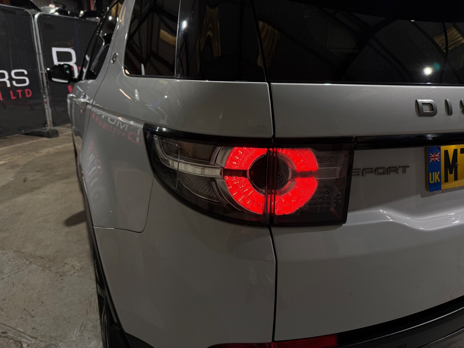 Used Land Rover Discovery Sport 2017 for sale - 77428287: Photo 42