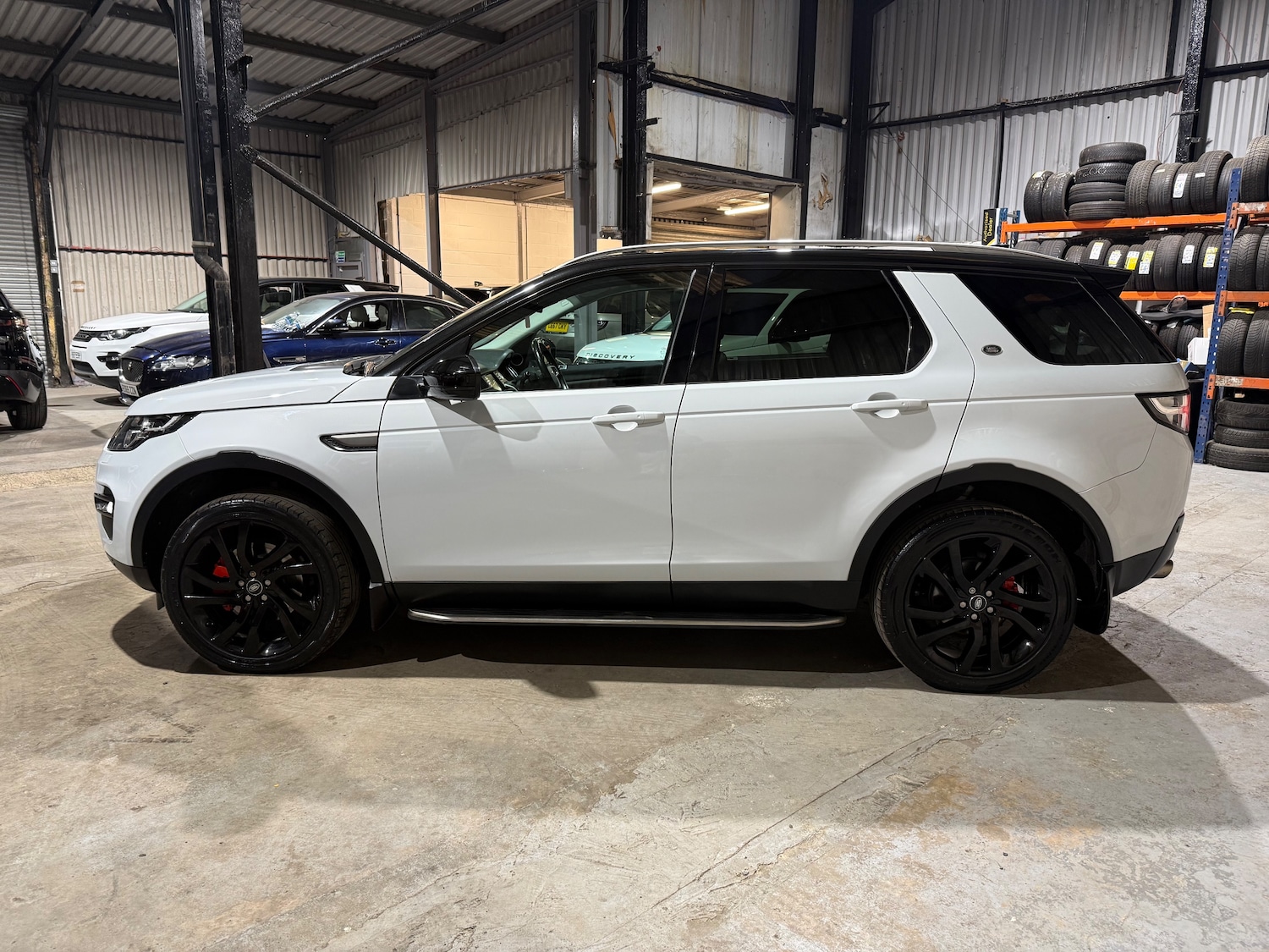 Used Land Rover Discovery Sport 2017 for sale - 77428287: Photo 6