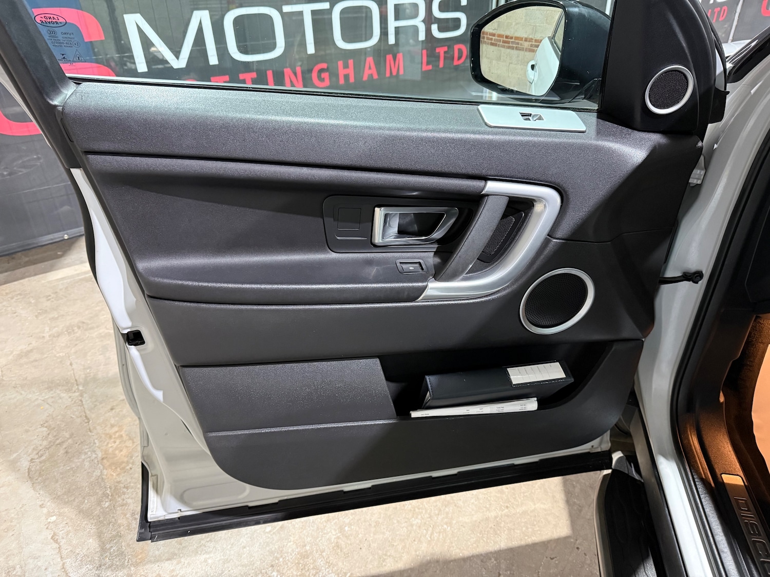 Used Land Rover Discovery Sport 2017 for sale - 77428287: Photo 8