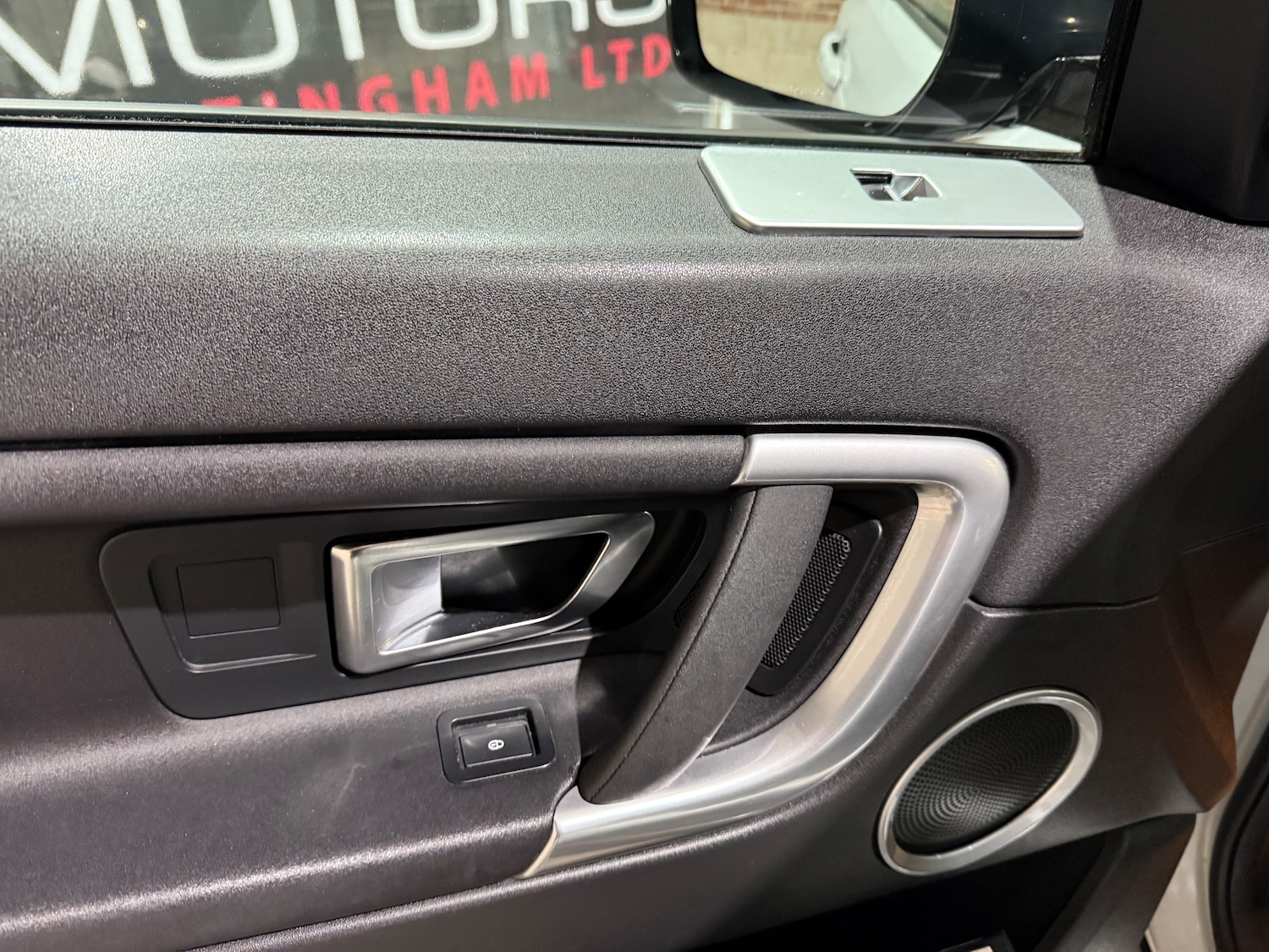 Used Land Rover Discovery Sport 2017 for sale - 77428287: Photo 9