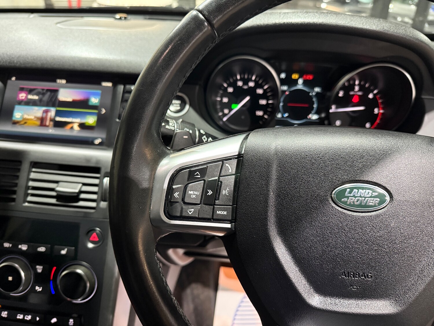 Used Land Rover Discovery Sport 2019 for sale - 77431789: Photo 32