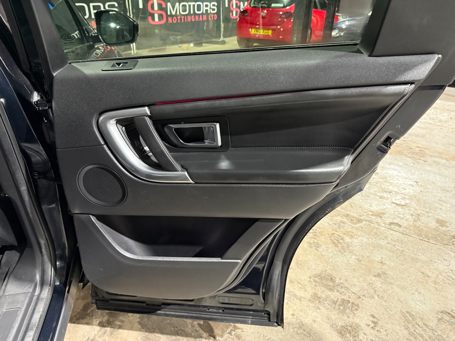 Used Land Rover Discovery Sport 2016 for sale - 77313005: Photo 20