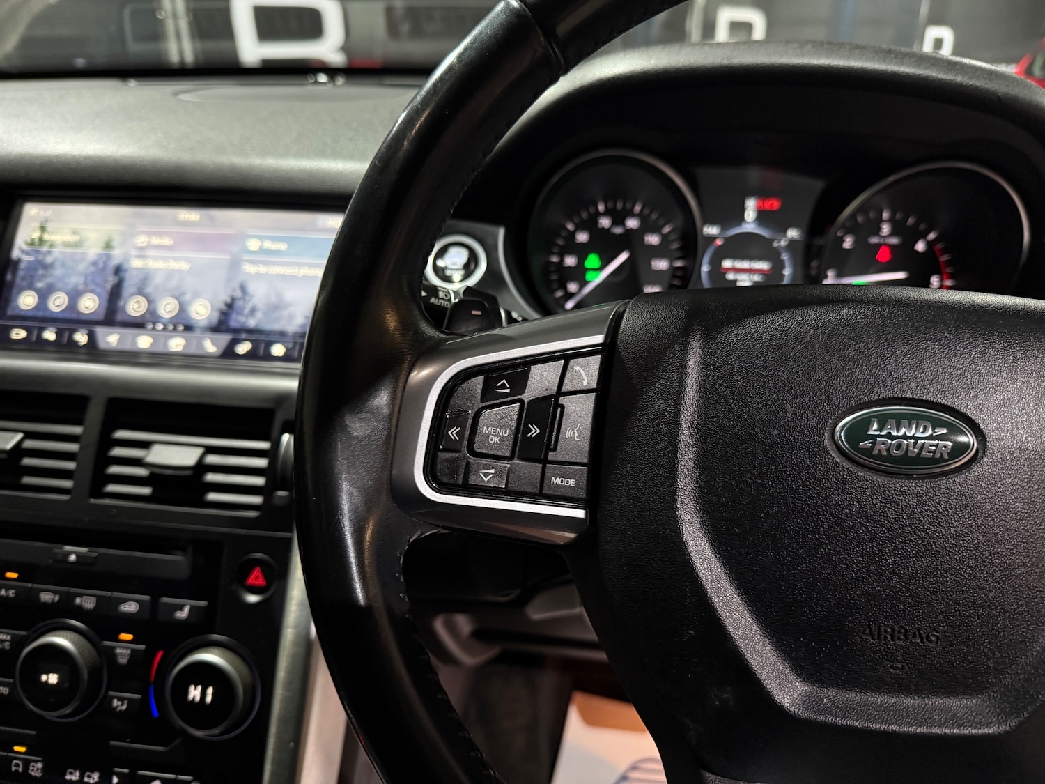 Used Land Rover Discovery Sport 2016 for sale - 77313005: Photo 34