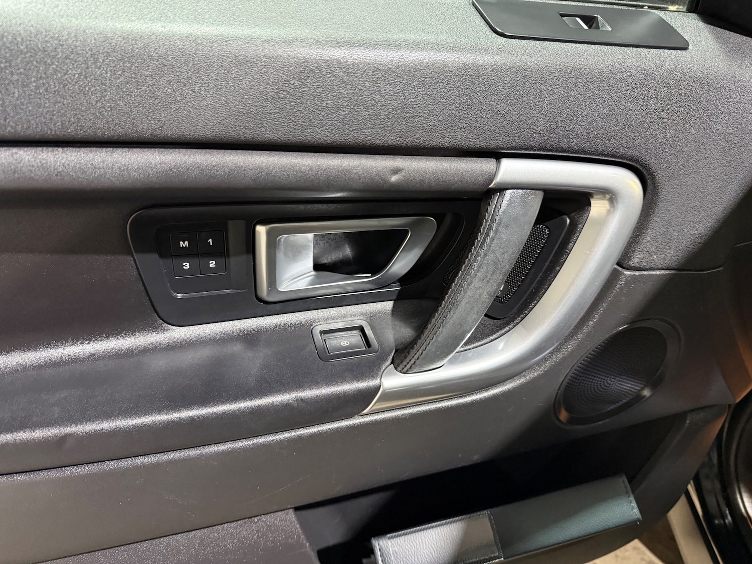 Used Land Rover Discovery Sport 2016 for sale - 77313005: Photo 8