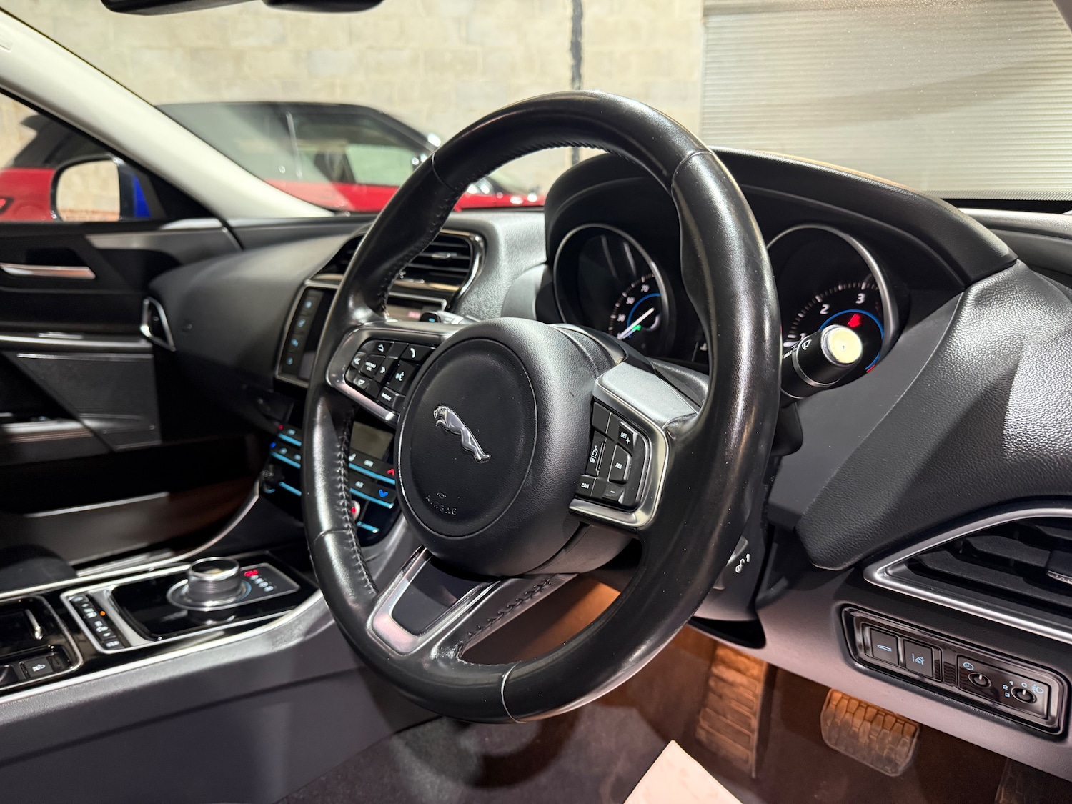 Used Jaguar XE 2018 for sale - 76495789: Photo 26